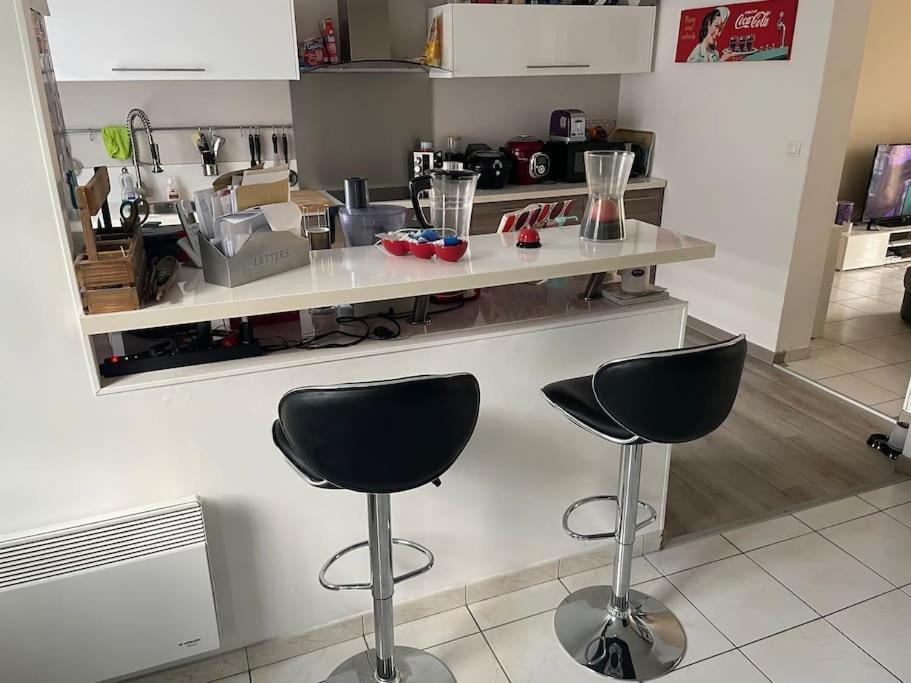 Centre Pierrefonds Superbe Appartement + Parking エクステリア 写真